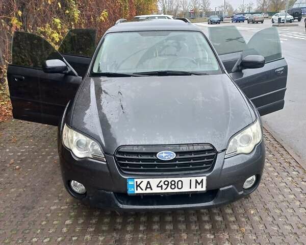 Сірий Субару Аутбек, об'ємом двигуна 2.46 л та пробігом 435 тис. км за 5500 $, фото 6 на Automoto.ua