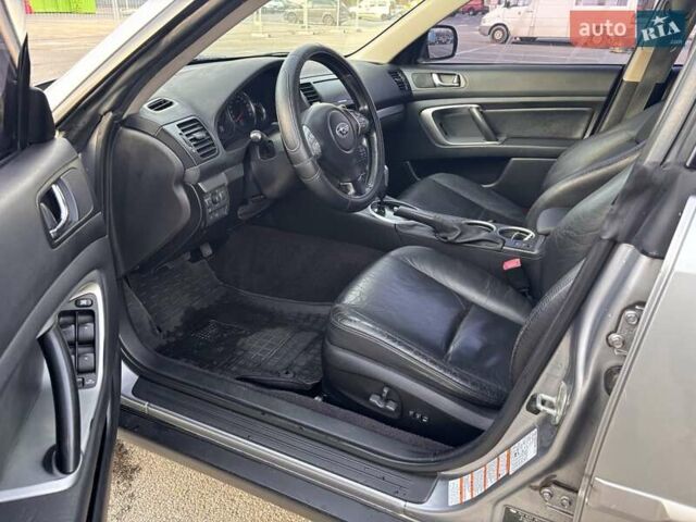 Сірий Субару Аутбек, об'ємом двигуна 2.46 л та пробігом 298 тис. км за 7800 $, фото 11 на Automoto.ua