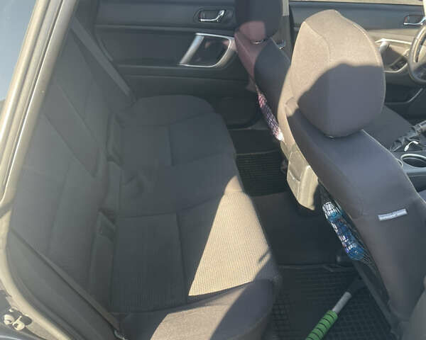 Серый Субару Аутбек, объемом двигателя 2.5 л и пробегом 188 тыс. км за 8300 $, фото 11 на Automoto.ua