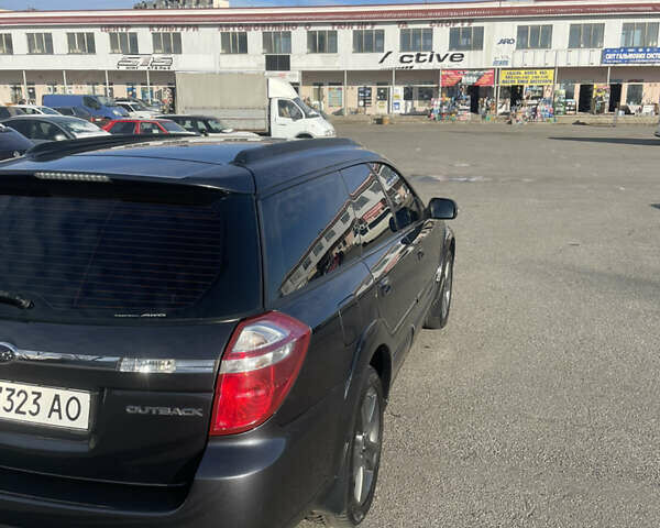 Серый Субару Аутбек, объемом двигателя 2.5 л и пробегом 188 тыс. км за 8300 $, фото 9 на Automoto.ua