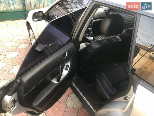 Серый Субару Аутбек, объемом двигателя 2.46 л и пробегом 298 тыс. км за 7200 $, фото 8 на Automoto.ua