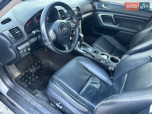 Сірий Субару Аутбек, об'ємом двигуна 2.5 л та пробігом 300 тис. км за 4499 $, фото 8 на Automoto.ua