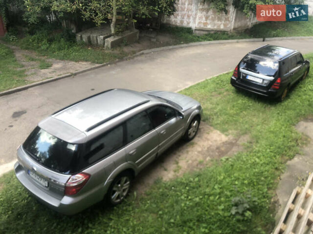 Сірий Субару Аутбек, об'ємом двигуна 2.46 л та пробігом 337 тис. км за 4900 $, фото 3 на Automoto.ua