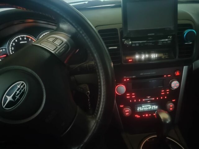 Серый Субару Аутбек, объемом двигателя 2.5 л и пробегом 295 тыс. км за 4500 $, фото 3 на Automoto.ua