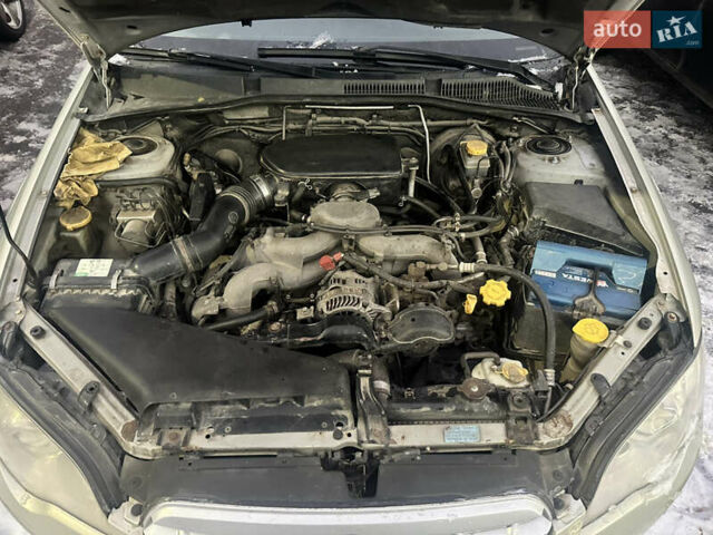 Сірий Субару Аутбек, об'ємом двигуна 2.5 л та пробігом 398 тис. км за 3999 $, фото 9 на Automoto.ua