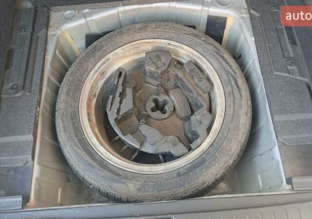 Серый Субару Аутбек, объемом двигателя 2.5 л и пробегом 299 тыс. км за 5650 $, фото 20 на Automoto.ua