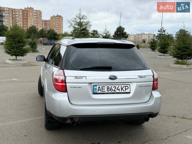 Серый Субару Аутбек, объемом двигателя 2.5 л и пробегом 390 тыс. км за 6700 $, фото 2 на Automoto.ua