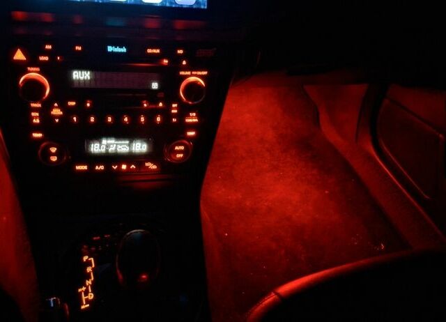 Сірий Субару Аутбек, об'ємом двигуна 3 л та пробігом 283 тис. км за 6499 $, фото 16 на Automoto.ua