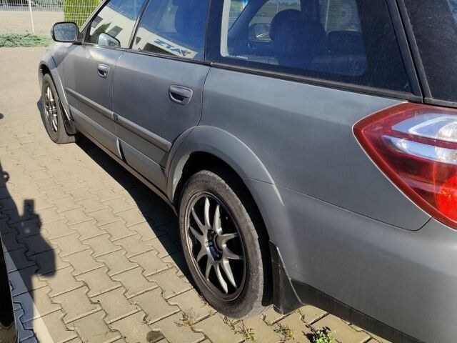 Сірий Субару Аутбек, об'ємом двигуна 3 л та пробігом 237 тис. км за 6700 $, фото 5 на Automoto.ua