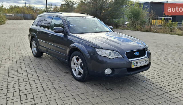 Сірий Субару Аутбек, об'ємом двигуна 3 л та пробігом 273 тис. км за 7400 $, фото 1 на Automoto.ua