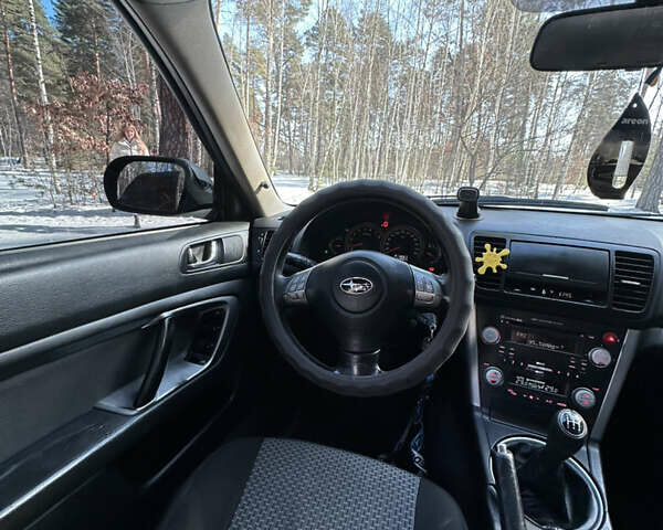 Сірий Субару Аутбек, об'ємом двигуна 2.5 л та пробігом 330 тис. км за 4700 $, фото 15 на Automoto.ua