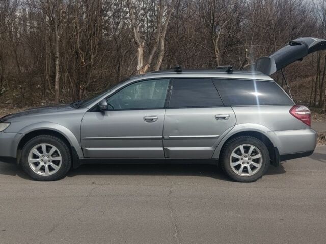 Серый Субару Аутбек, объемом двигателя 2.5 л и пробегом 300 тыс. км за 5700 $, фото 12 на Automoto.ua