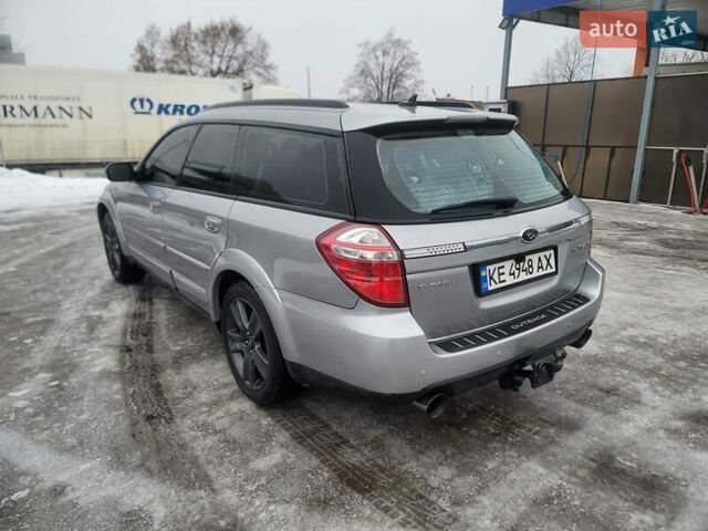 Серый Субару Аутбек, объемом двигателя 2.5 л и пробегом 282 тыс. км за 6300 $, фото 2 на Automoto.ua