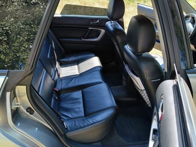 Серый Субару Аутбек, объемом двигателя 2.46 л и пробегом 348 тыс. км за 6200 $, фото 6 на Automoto.ua