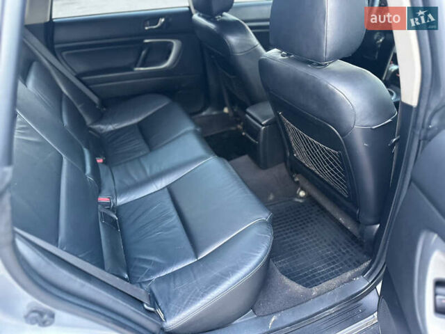 Сірий Субару Аутбек, об'ємом двигуна 2.5 л та пробігом 300 тис. км за 4499 $, фото 12 на Automoto.ua