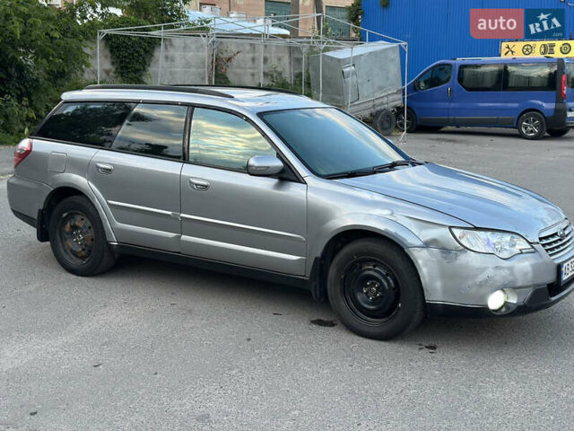 Сірий Субару Аутбек, об'ємом двигуна 2.5 л та пробігом 300 тис. км за 4499 $, фото 4 на Automoto.ua
