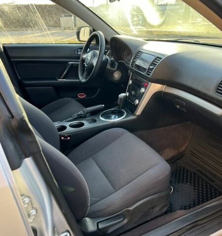 Серый Субару Аутбек, объемом двигателя 2.46 л и пробегом 216 тыс. км за 6999 $, фото 9 на Automoto.ua