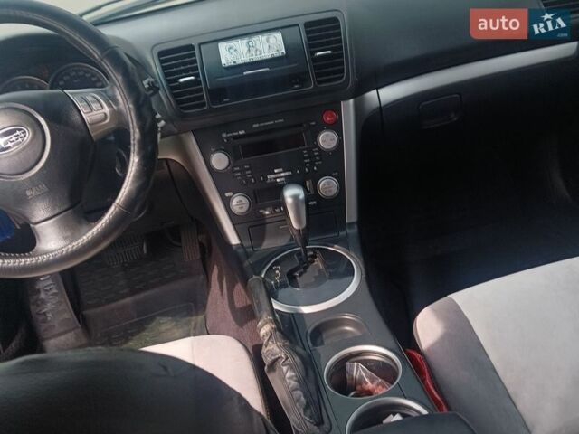 Сірий Субару Аутбек, об'ємом двигуна 2.46 л та пробігом 300 тис. км за 5700 $, фото 14 на Automoto.ua