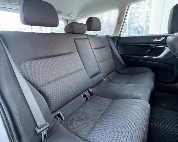 Серый Субару Аутбек, объемом двигателя 2.46 л и пробегом 362 тыс. км за 4350 $, фото 13 на Automoto.ua