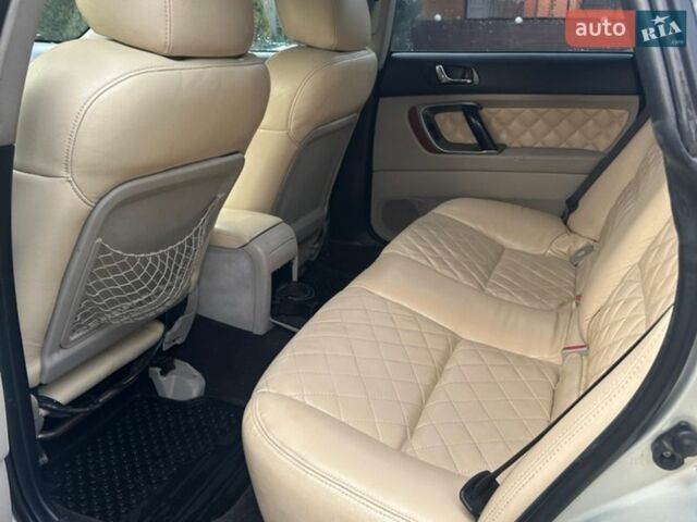 Сірий Субару Аутбек, об'ємом двигуна 2.5 л та пробігом 367 тис. км за 4100 $, фото 11 на Automoto.ua