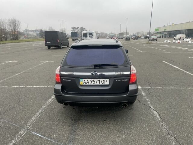 Серый Субару Аутбек, объемом двигателя 2.5 л и пробегом 350 тыс. км за 6500 $, фото 2 на Automoto.ua