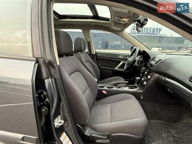 Серый Субару Аутбек, объемом двигателя 2.5 л и пробегом 121 тыс. км за 8700 $, фото 16 на Automoto.ua