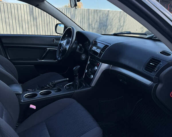 Серый Субару Аутбек, объемом двигателя 2 л и пробегом 366 тыс. км за 4450 $, фото 23 на Automoto.ua