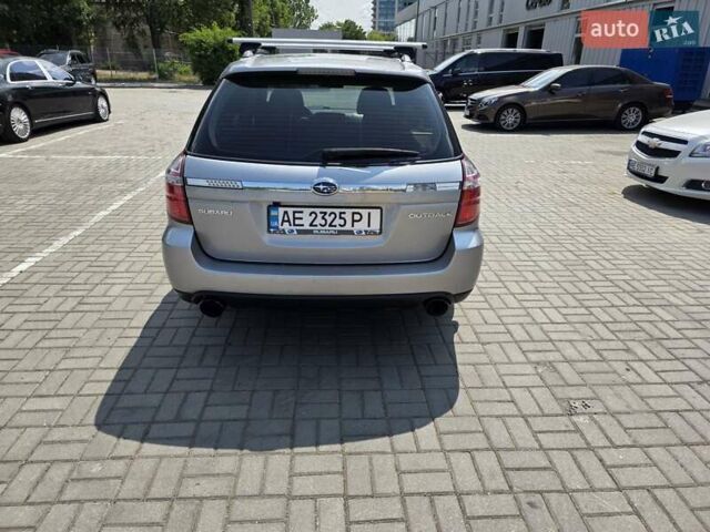 Сірий Субару Аутбек, об'ємом двигуна 2.5 л та пробігом 238 тис. км за 8500 $, фото 5 на Automoto.ua