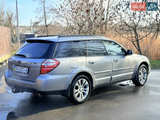 Сірий Субару Аутбек, об'ємом двигуна 3 л та пробігом 235 тис. км за 6200 $, фото 44 на Automoto.ua