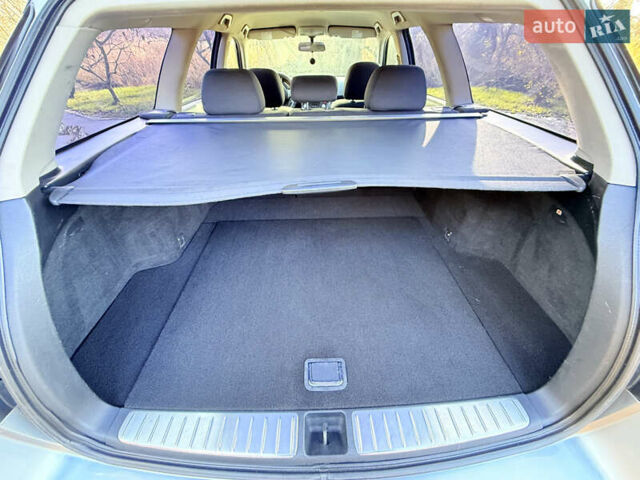 Сірий Субару Аутбек, об'ємом двигуна 3 л та пробігом 235 тис. км за 6850 $, фото 23 на Automoto.ua
