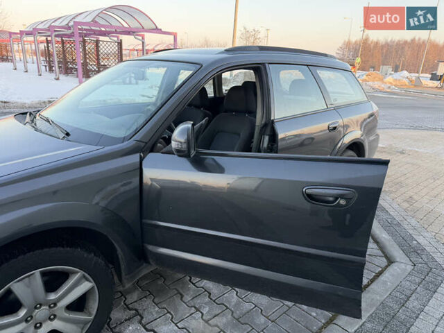 Серый Субару Аутбек, объемом двигателя 2 л и пробегом 333 тыс. км за 3700 $, фото 16 на Automoto.ua