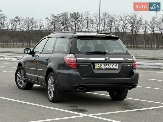 Серый Субару Аутбек, объемом двигателя 2.5 л и пробегом 121 тыс. км за 8700 $, фото 6 на Automoto.ua