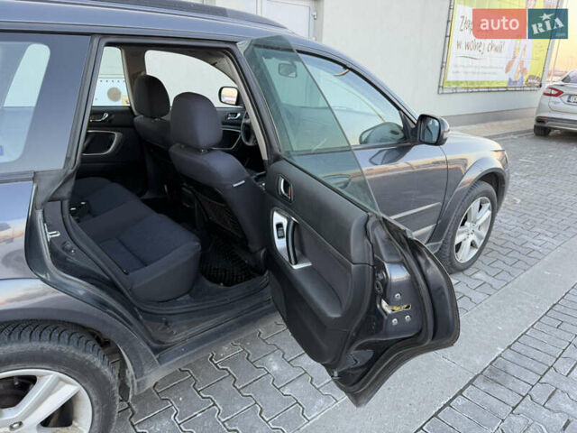 Серый Субару Аутбек, объемом двигателя 2 л и пробегом 333 тыс. км за 3700 $, фото 6 на Automoto.ua