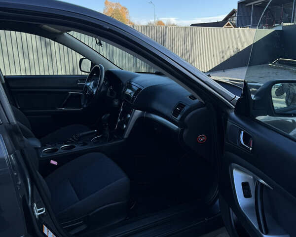 Серый Субару Аутбек, объемом двигателя 2 л и пробегом 366 тыс. км за 4450 $, фото 22 на Automoto.ua