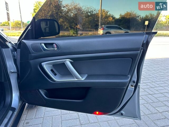 Серый Субару Аутбек, объемом двигателя 3 л и пробегом 172 тыс. км за 7800 $, фото 38 на Automoto.ua