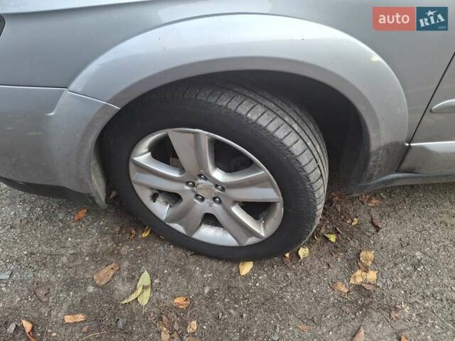 Серый Субару Аутбек, объемом двигателя 2 л и пробегом 216 тыс. км за 7000 $, фото 7 на Automoto.ua