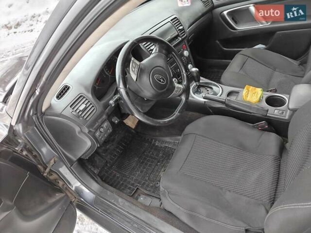 Серый Субару Аутбек, объемом двигателя 2.5 л и пробегом 255 тыс. км за 7200 $, фото 8 на Automoto.ua