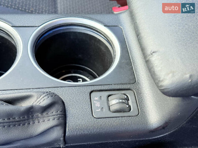 Сірий Субару Аутбек, об'ємом двигуна 3 л та пробігом 235 тис. км за 6850 $, фото 36 на Automoto.ua