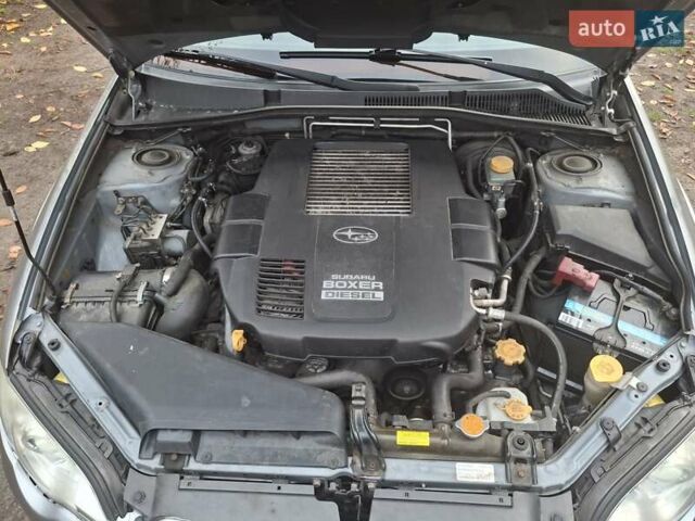 Серый Субару Аутбек, объемом двигателя 2 л и пробегом 216 тыс. км за 7000 $, фото 24 на Automoto.ua