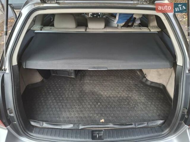 Серый Субару Аутбек, объемом двигателя 2 л и пробегом 216 тыс. км за 7000 $, фото 26 на Automoto.ua