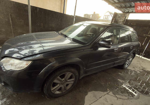 Серый Субару Аутбек, объемом двигателя 2.46 л и пробегом 121 тыс. км за 7500 $, фото 2 на Automoto.ua