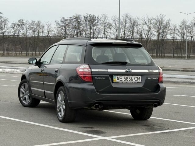 Серый Субару Аутбек, объемом двигателя 2.5 л и пробегом 121 тыс. км за 8700 $, фото 4 на Automoto.ua