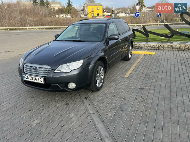 Сірий Субару Аутбек, об'ємом двигуна 2.5 л та пробігом 350 тис. км за 8200 $, фото 4 на Automoto.ua