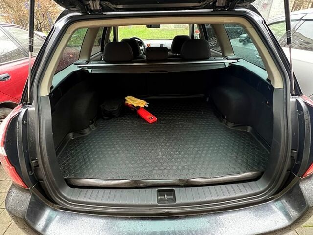 Сірий Субару Аутбек, об'ємом двигуна 2.5 л та пробігом 299 тис. км за 6300 $, фото 5 на Automoto.ua