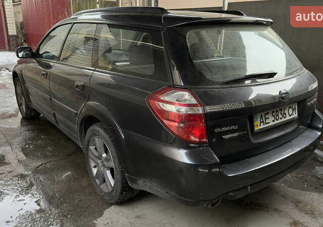 Серый Субару Аутбек, объемом двигателя 2.46 л и пробегом 121 тыс. км за 7500 $, фото 3 на Automoto.ua