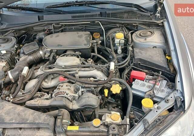 Серый Субару Аутбек, объемом двигателя 2.46 л и пробегом 210 тыс. км за 7700 $, фото 12 на Automoto.ua