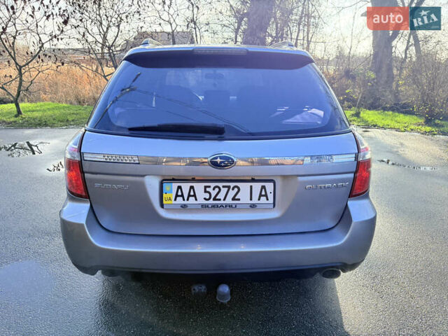Сірий Субару Аутбек, об'ємом двигуна 3 л та пробігом 235 тис. км за 6850 $, фото 19 на Automoto.ua
