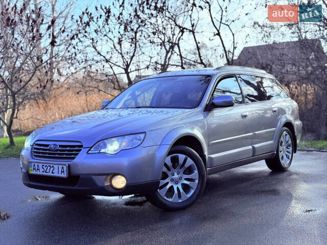 Сірий Субару Аутбек, об'ємом двигуна 3 л та пробігом 235 тис. км за 6200 $, фото 2 на Automoto.ua