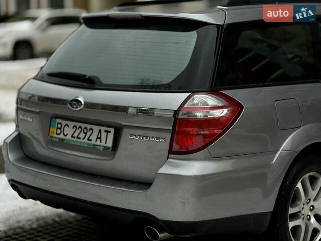 Сірий Субару Аутбек, об'ємом двигуна 2.46 л та пробігом 203 тис. км за 4900 $, фото 12 на Automoto.ua