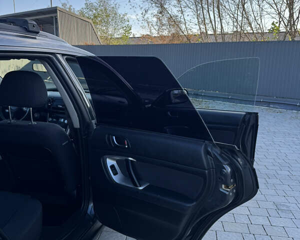 Серый Субару Аутбек, объемом двигателя 2 л и пробегом 366 тыс. км за 4450 $, фото 26 на Automoto.ua